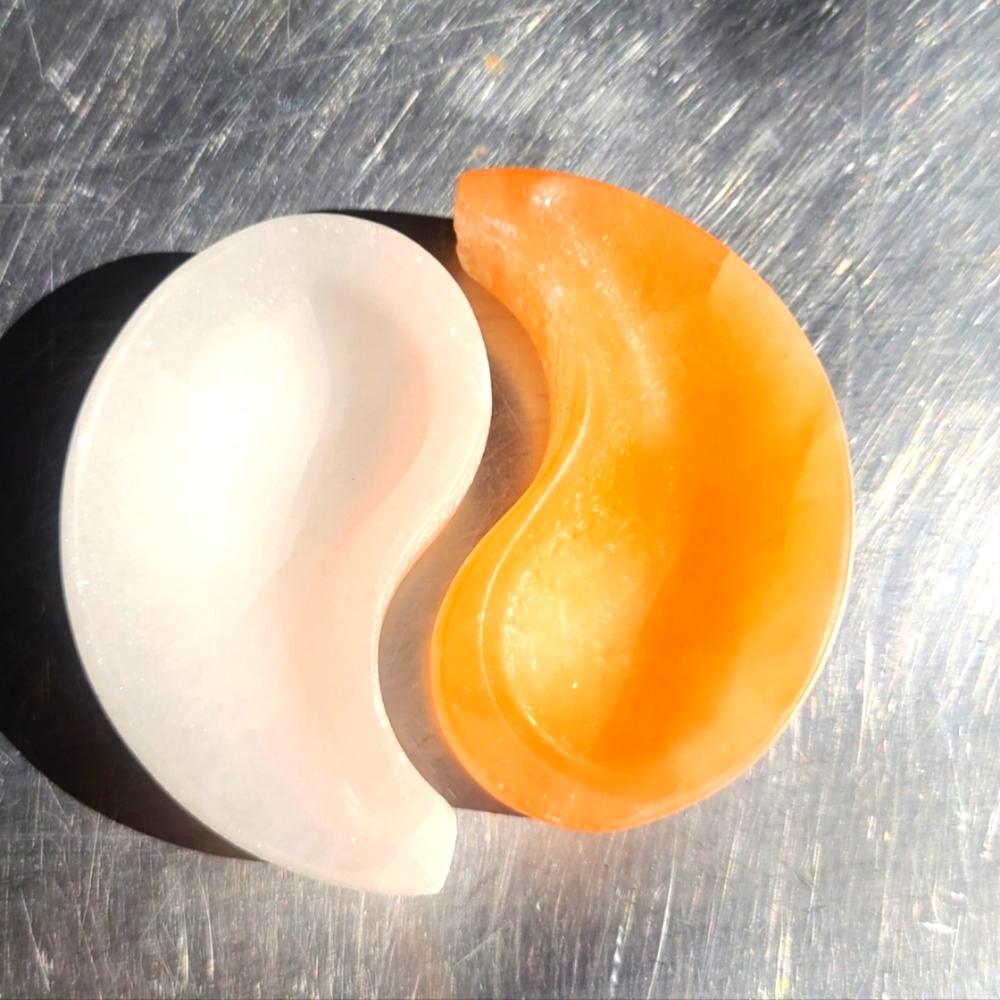 Selenite polished crystal yin yang bowl set - Picture 1 of 7